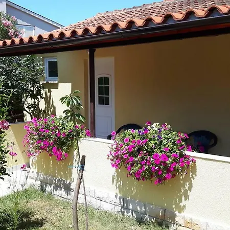 Apartments Maria Pula Exterior photo